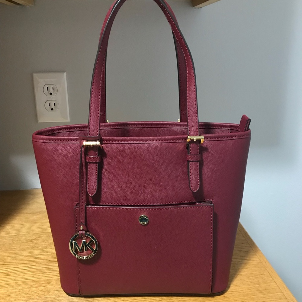 Michael Kors Jet Set Tote